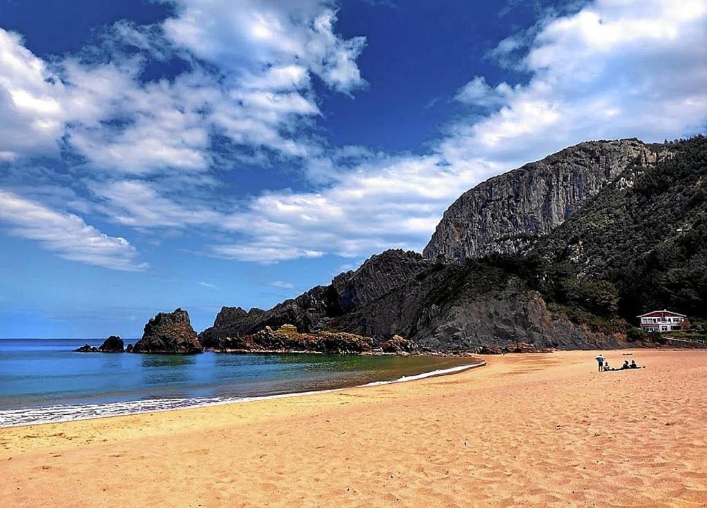 Playa Laga Vila Ibarrangelu Exterior foto